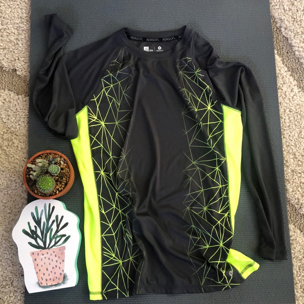 🖤Teen boys Xersion Athletics shirt🖤